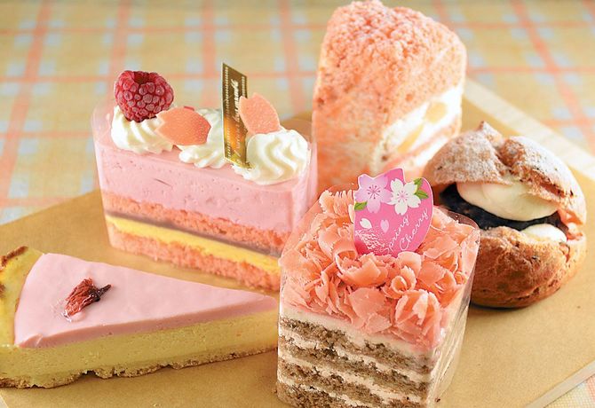 桜をイメージした5種類のケーキが楽しめます