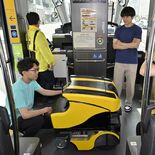 LRTにロボット乗車、弁当をお届け　宇都宮大が実証実験