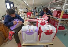 ランドセル作り大詰め　上三川の大峡製鞄
