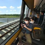 ＬＲＴ試乗会ルポ　変化に富んだ車窓風景　走行スムーズ、安全配慮も