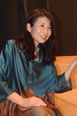 久しぶりの一人芝居に意欲を見せる鵜飼＝宇都宮市内