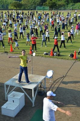 さわやかな朝に元気に体を動かした巡回ラジオ体操