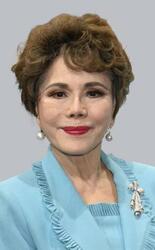 デヴィ夫人の弁護人「否認せず」