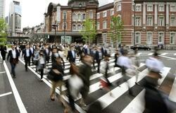 冬ボーナス、初の１００万円超