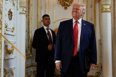 トランプ大通り「光栄」