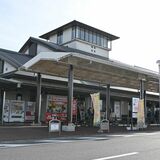 道の駅に直営の納豆工場　茨城県の道の駅しもつま　直売所やレストランなどワンフロア、立地も良く