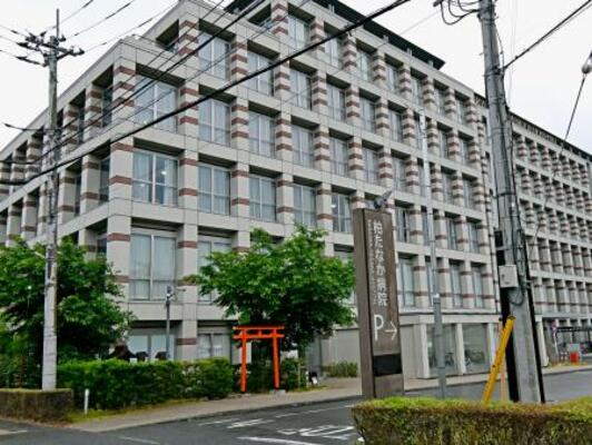 入院していた70代男性が死亡した「柏たなか病院」=5月、千葉県柏市