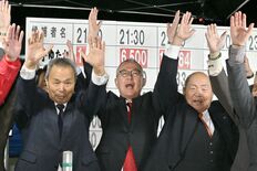 佐野市長選　現職金子氏が再選　逆風の中、５人の激戦制す　投票率は初めて…