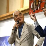 写真家・岩合さん、ネコたちとの思い出語る　茂木でトークショー　ファンら千人来場