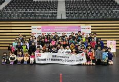 「石川佳純47都道府県サンクスツアーin青森」で子どもたちと交流