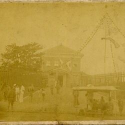 宇都宮・田中さん方の蔵から貴重資料続々　「宇都宮町役場」初の写真　足尾銅山・お抱え写真師の作品も