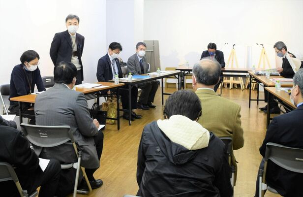 「宇都宮まちなかオープンカフェ事業」などについて話し合った意見交換会
