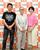 記者会見後、撮影に応じた(左から)武田砂鉄、大竹まこと、小島慶子=東京都内