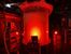 「赤光　ＲＥＤ　ＬＩＧＨＴ」を醸す赤色ＬＥＤ照射の透明タンク
