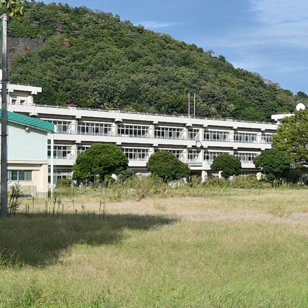 栃木県足利市、旧足利高校跡地の売却へ募集開始 土地・建物で