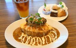 【ミヤコレ】想像上回るインパクト　ハンバーグのせオムライス（ファーイースト キッチン）
