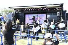 小山市で「ぶいふぇす」初開催　VTuberら17組出演、野外で音楽と食楽しむ　企画…
