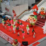 「栃木県の代名詞」いちご王国イベント　王国民参加で盛り上がり　熱気球やマルシェ、イチゴ狩りも