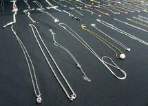 金属アレルギーに注意