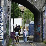代わる政権 揺れる支援　先進 英国の今　コロナ禍、手当で救済　対策と現状