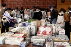 「品物が集まらない」バザーは今　ネット売買の時代に何を求めて
