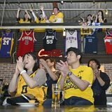 最終戦の勝利願う　試合会場、栃木県内でファン声援　宇都宮ブレックスCS決勝第２戦