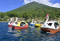 中禅寺湖スワンボートレース