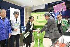 中学生の吉田さん 一日署長を委嘱