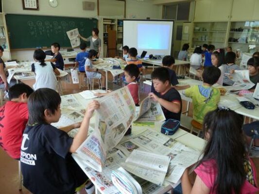 見出し付けを体験／佐野市山形小