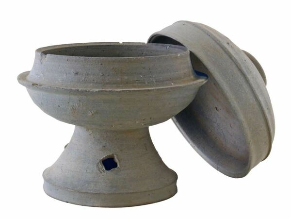 権現山遺跡３号墳から出土した須恵器高坏