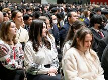 戦禍逃れ就職、不安と期待