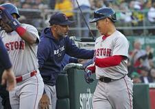 コーラ監督とコーチを解任