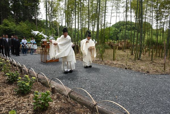 遊歩道の完成を祝って行われた神事