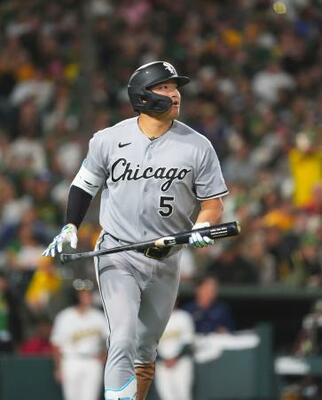 　アスレチックス戦の７回、メジャー移籍後初の満塁本塁打を放ったホワイトソックス・村上＝サクラメント（共同）