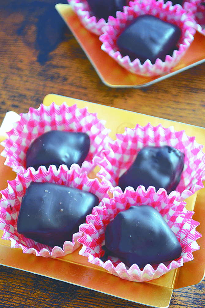 柚子の香りと滑らかなチョコの風味が広がります