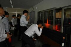 カメラ探知機使用法を体験