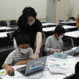プログラミングで作品づくりに挑戦　宇都宮で児童らが参加