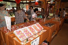 ＜ＪＡしもつけ＞道の駅「みかも」農産物直売所「万葉の里」　心温まる顔の見える交流