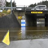 那須塩原でアンダーパス冠水　県内大雨と強風、足利では倒木　停電や鉄道トラブルも