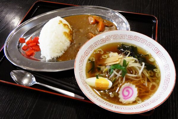 主役級をダブルで楽しめる「あんしん定食」