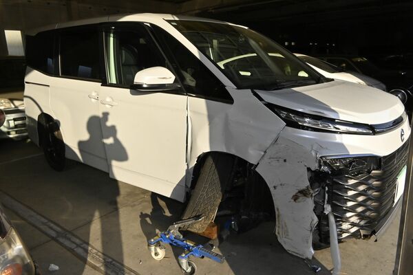 容疑者が運転していた車両＝5日午後4時45分、那須塩原署