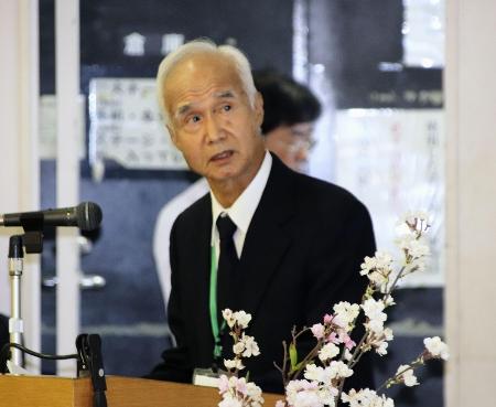　両親が体験した広島原爆について証言活動をする木村一茂さん＝２０２４年７月、東京都葛飾区