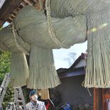 県内最大級、巨大しめ縄奉納　日光・森友瀧尾神社