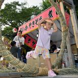 茂木・八雲神社で「茅の輪くぐり」　半年間の無病息災願って参拝　