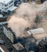 大阪で工場火災、１人軽傷