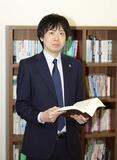 法律ネタに笑い生み出す