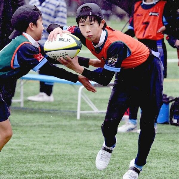 新田ウォーリアーズ11年連続優勝 雨中の”兄弟決勝”制す タグラグビー北 新田ウォーリアーズ11年連続優勝 雨中の”兄弟決勝”制す タグラグビー北