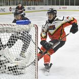 バックス快勝、準決勝へ　全日本アイスホッケー　釧路厚生社に12－０