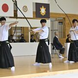 大一番で光った精度　国民スポーツ大会で優勝、弓道近的少年男子