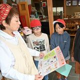 盲導犬をもっと知って 児童らが手作りポスターで啓発活動 鹿沼・中央小